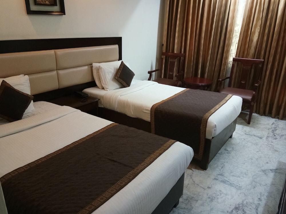 Kastor- Near Nehru Place 3* New Delhi