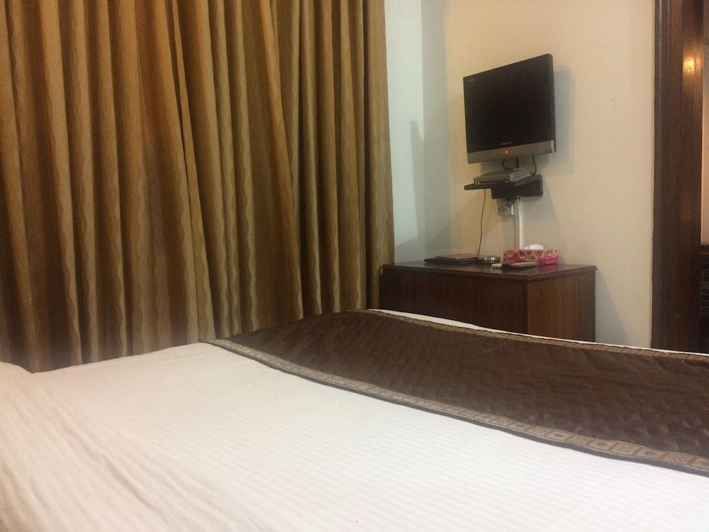 Kastor- Near Nehru Place Hotel 3*