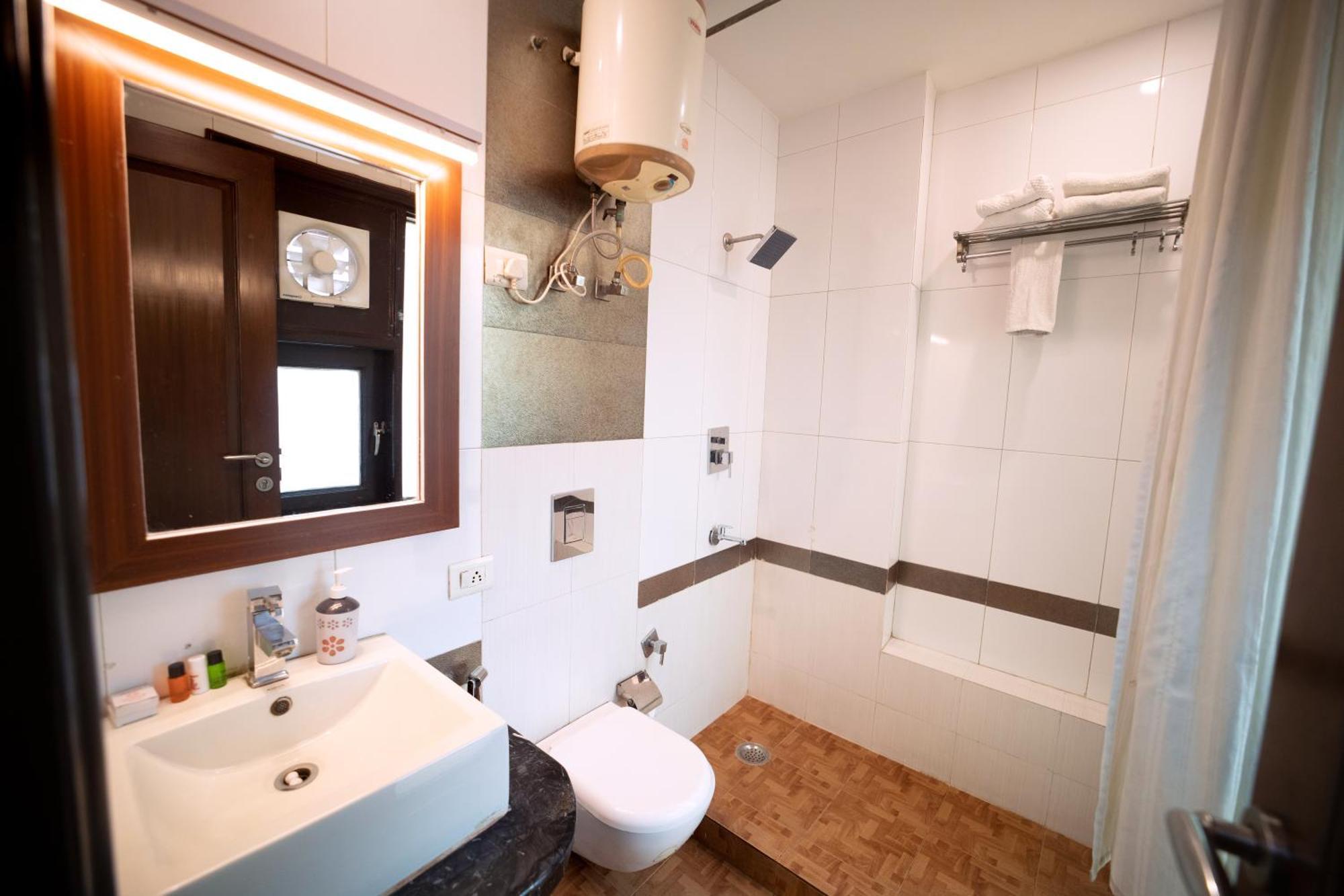 Hotel Kastor- Near Nehru Place 3*
