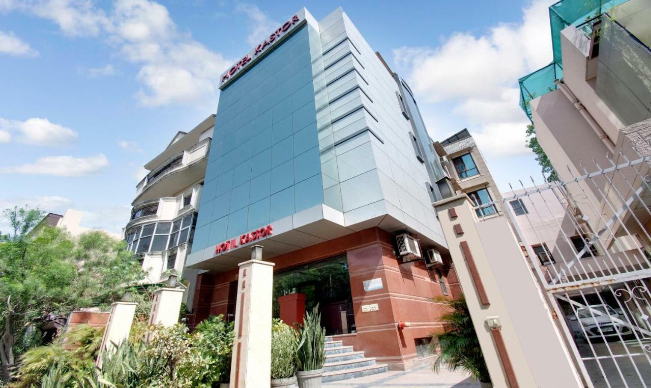 Kastor- Near Nehru Place 3*