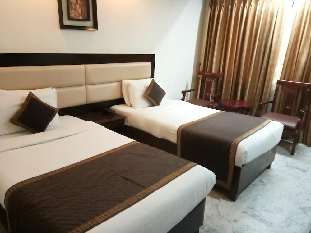 Kastor- Near Nehru Place