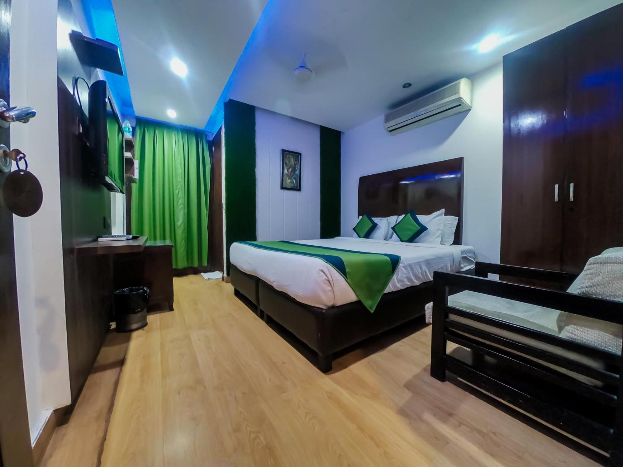 Hotel Kastor- Near Nehru Place