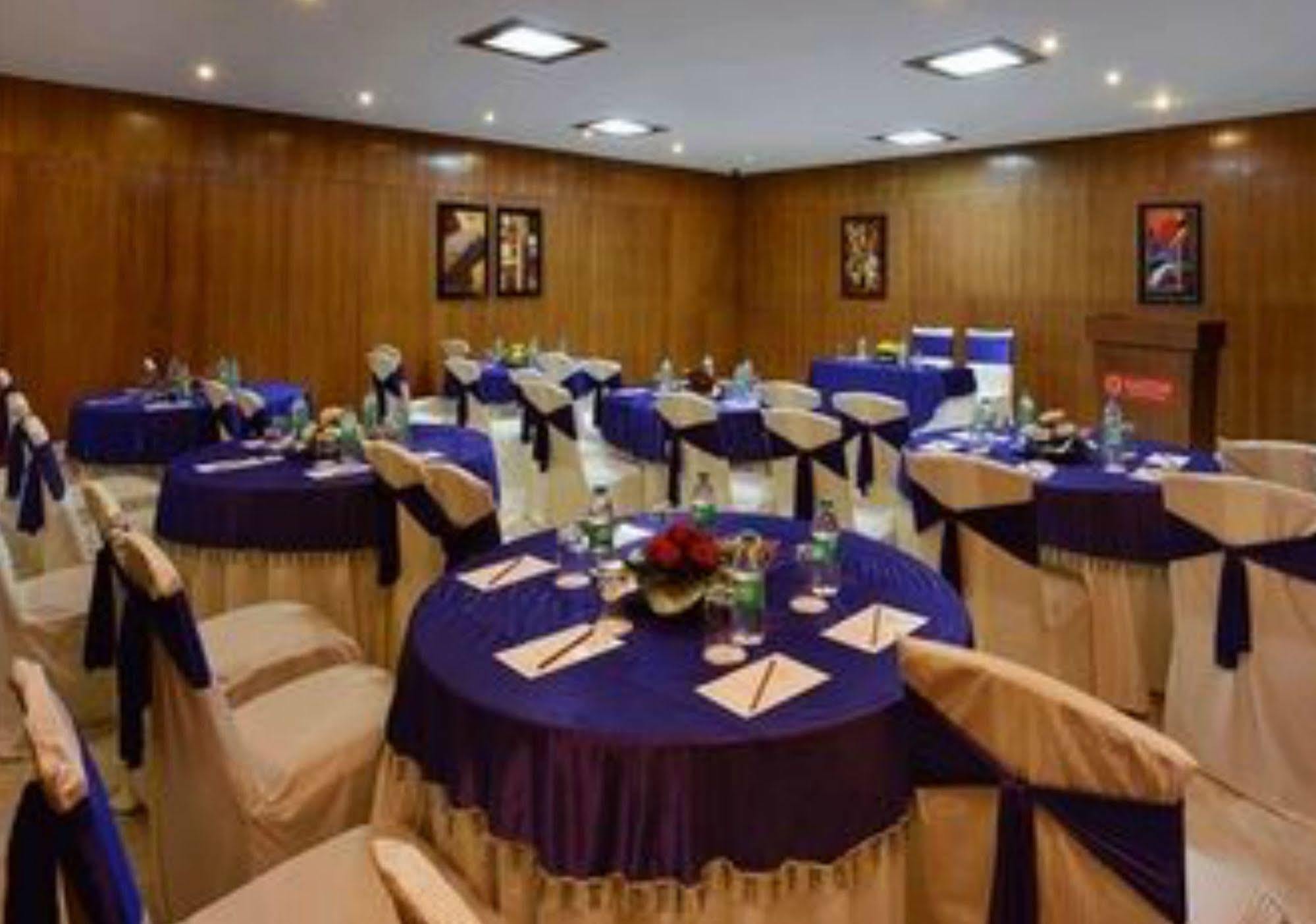 Hotel Kastor- Near Nehru Place 3*